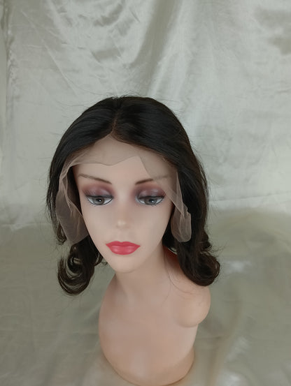 Perruque Brésilienne 10 pouces – Lace Frontal 13x4 – Couleur Noir Naturel